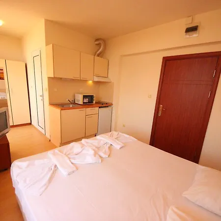 Aparthotel Menada Rainbow 2 3*